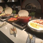 RYDGES WORLD SQUARE - 