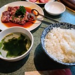 醐醍 - ランチセットのご飯とワカメスープ