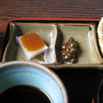 Soba Doujou Sakurano - そば粉の寒天寄せとむかごの甘味噌和え