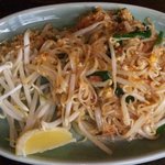 ランチのパッ・タイ900円 甘口です