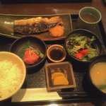 和彩　かくや - さば塩焼とまぐろ叩き御膳