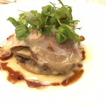 フェリエ - グアンチャーレとあわび茸のタルト仕立て