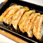 鶏焼きと餃子 チュンチュン亭