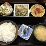 ちゅら - 日替わりランチ（豚ロースシークァーサーぽん酢焼き、ゴーヤーチャンプルー、ゴーヤーサラダ）