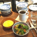 ブリコラージュ ブレッド アンド カンパニー ダイニング・カフェ - この日ののスープは、カボチャのポタージュでした。さらり系スープもおいしかったです。