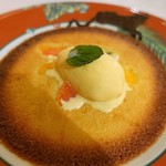 ホテル川久 - アイスクリームを乗せて溶かします