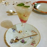 ホテル川久 - ピーチメルバーを現代風に