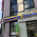 MINI STOP - 外観、広くてイートインも有りました。