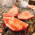 増屋焼肉店 - 