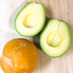 たなか - アボカドとプラムをお持ち帰り