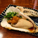 地酒と地魚あらた - 生牡蠣 680円