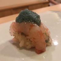 鮨 志の助 - 甘海老 卵乗せ