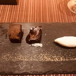 ジーニーズ トーキョー - 