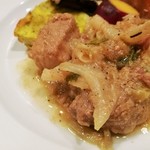 Rosticceria da Babbo - 優しくとろけるキャベツの甘味と、しっかり身の締まった豚肉の旨味、ローズマリーの風味がマッチ