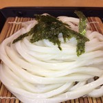 ふる里うどん  - ずっしり重い麺
      コシもバツグン
      讃岐うどんのざるってコレよ、食べにきて