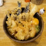 tachiguisobatongarashi - なすもりひもかわ + 生卵 600円