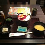居酒屋　与志乃 - 全体