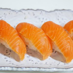 Salmon nigiri 5 pieces