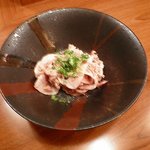 乳酸菌食肉ワールド 然 - 豚しゃぶの梅肉わさび和え