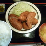 西麻布 三河屋 - 10/2011ミックス定食950円