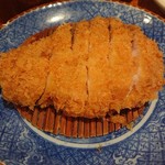 かつ吉 新丸ビル店 - 特上ロースかつ定食(税込み2800円)