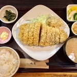 成蔵 - 愛農ナチュラルポーク(200g) 特ロース 4,580円 カキフライ 単品一個 520円