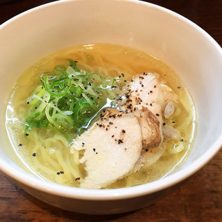 [To end your drink] Very popular chicken bone special Ramen