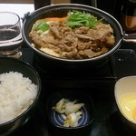 吉野家 - 牛すき鍋定食　690円