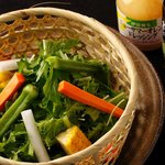 Jougasaki Okamoto - 野菜たっぷり、地野菜の籠盛りサラダ