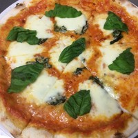 イタリア国旗のマルゲリータPizza
