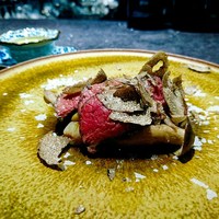 十皿 - 椚座牛の炭火焼き　トリュフ卵