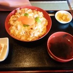 Tori Hachi - 親子丼930円（タマシャモ）