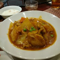 個室中華 頤和園 溜池山王店 - 鶏肉と野菜の煮込み カレー風味