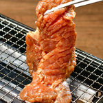 Amiyaki Izakaya Gakuya - 豚カルビの焼きイメージ