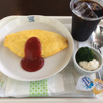 カフェ セレノ - オムライス(サラダ・ドリンク付き)670円