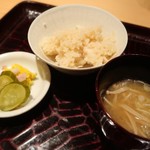 森本 - ご飯は鯛の炊き込みご飯✨