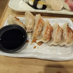 大阪 満マル - 焼き餃子 税込313円(2018.12.05)