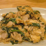 飲食笑商何屋ねこ膳 - ニラ玉炒め