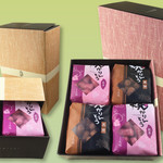 菓寮 花小路 - 料理写真:焼かりんとう2個1320円焼かりんとう4個箱2650円