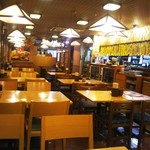 魚河岸 丸天 - 結構な人数が入れそうです。観光客、市場関係者含めて。