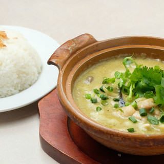 "タイ料理"にも注目◎トムヤムスープやグリーンカレーが美味