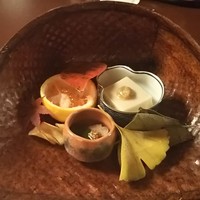 東京 芝 とうふ屋うかい - 先八寸（落花生とうふ、いくら膾、柿の葉寿し、鴨ロース煮）♪