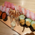 Sushi Hana - 中トロ､生ずわい蟹､カンパチ､金目鯛､穴子､ウニ､いくら