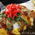 出目金 - チーズとねぎと紅生姜のハーモニー。くせになる大人の味です。