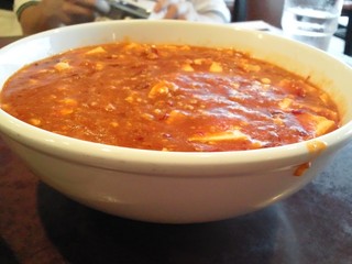 中国料理 蘭州 - 丼ぶりに並々と入った麻婆豆腐