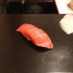 鮨 竜介 - 大間　背　中トロ