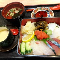 海鮮処松月亭 博多本店 - 博多丼