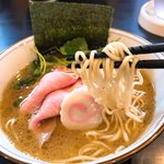 中華そば 四つ葉 - 麺