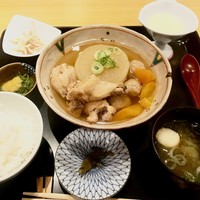 銀座 すが家 - 手羽先と大根のほろほろ煮