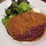 食べ飲み放題 ステーキ＆ローストビーフ食べ放題 肉バル PERORI - 大判メンチカツ